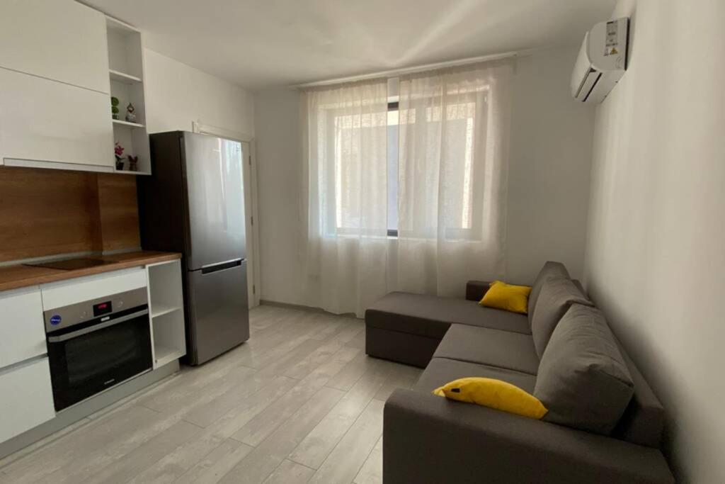 Lola Seaview Guest House. Уютный Домик В Варне فارنا المظهر الخارجي الصورة