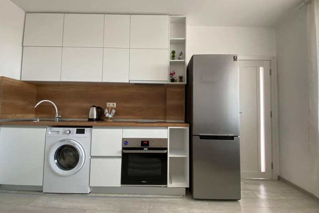 Lola Seaview Guest House. Уютный Домик В Варне فارنا المظهر الخارجي الصورة