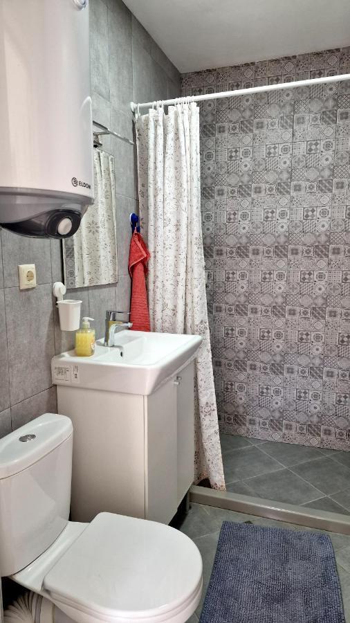 Lola Seaview Guest House. Уютный Домик В Варне فارنا المظهر الخارجي الصورة