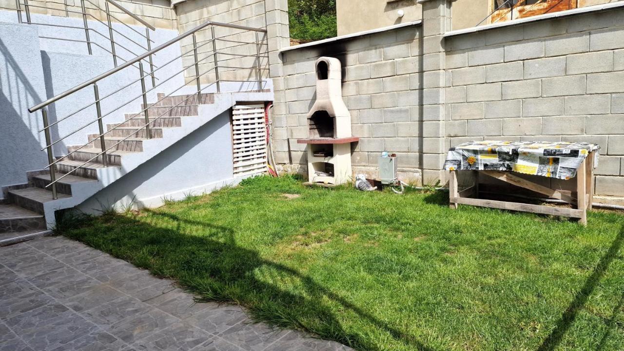Lola Seaview Guest House. Уютный Домик В Варне فارنا المظهر الخارجي الصورة