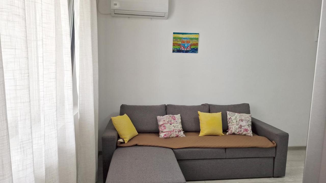 Lola Seaview Guest House. Уютный Домик В Варне فارنا المظهر الخارجي الصورة